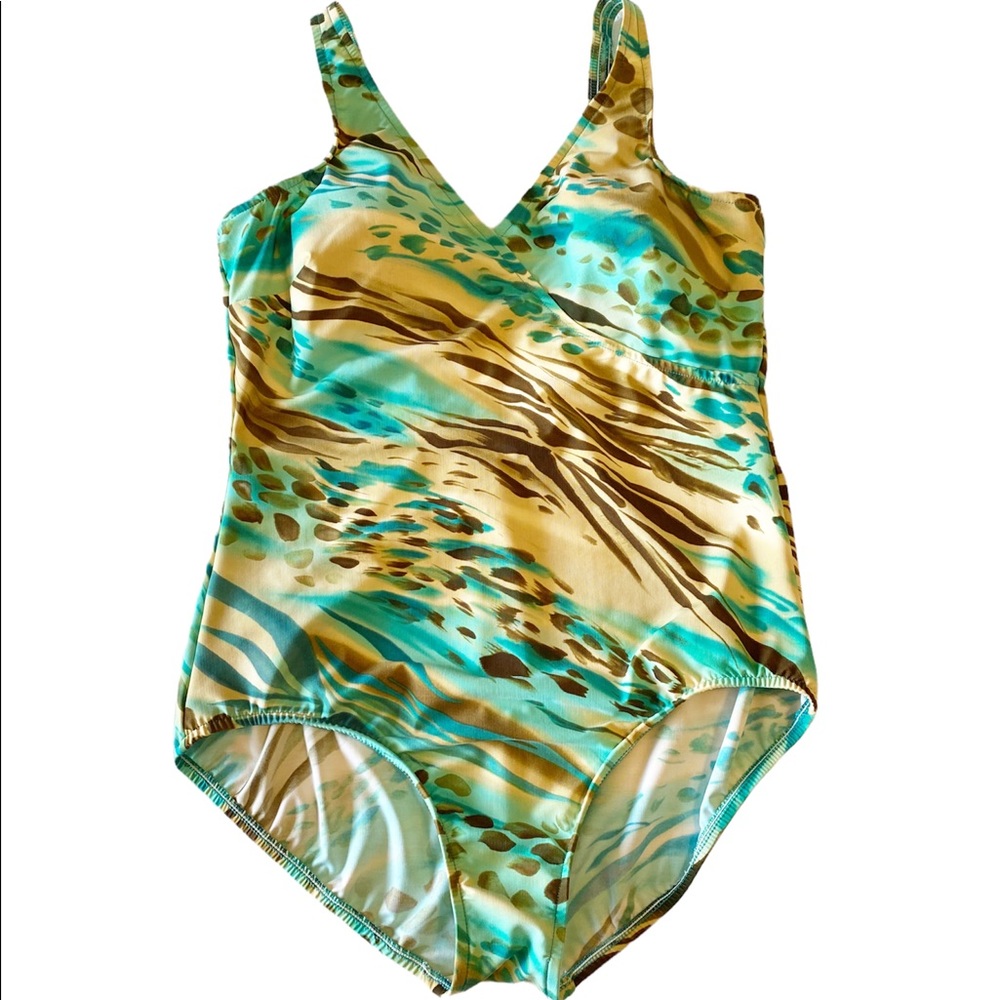 Miraclesuit one piece swimsuit size 16